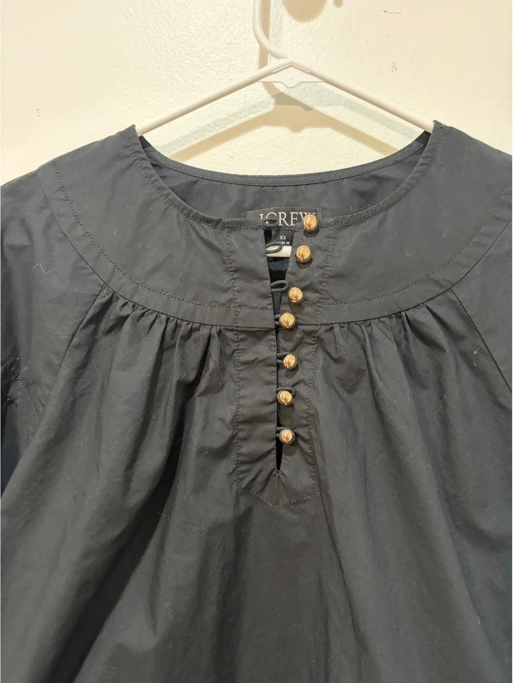 Shirred popover top in cotton poplin in black size XS